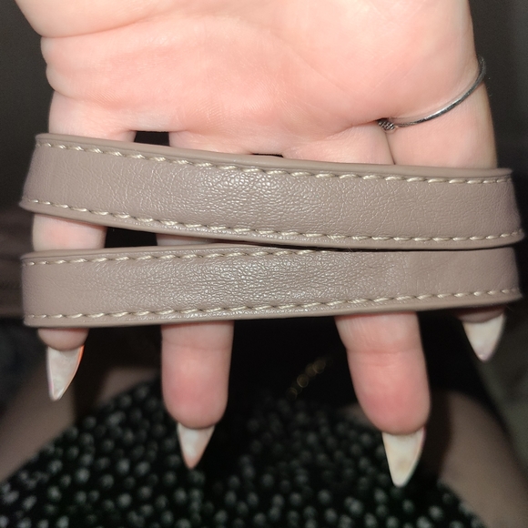 BCBG Medium size tote - Picture 5 of 6